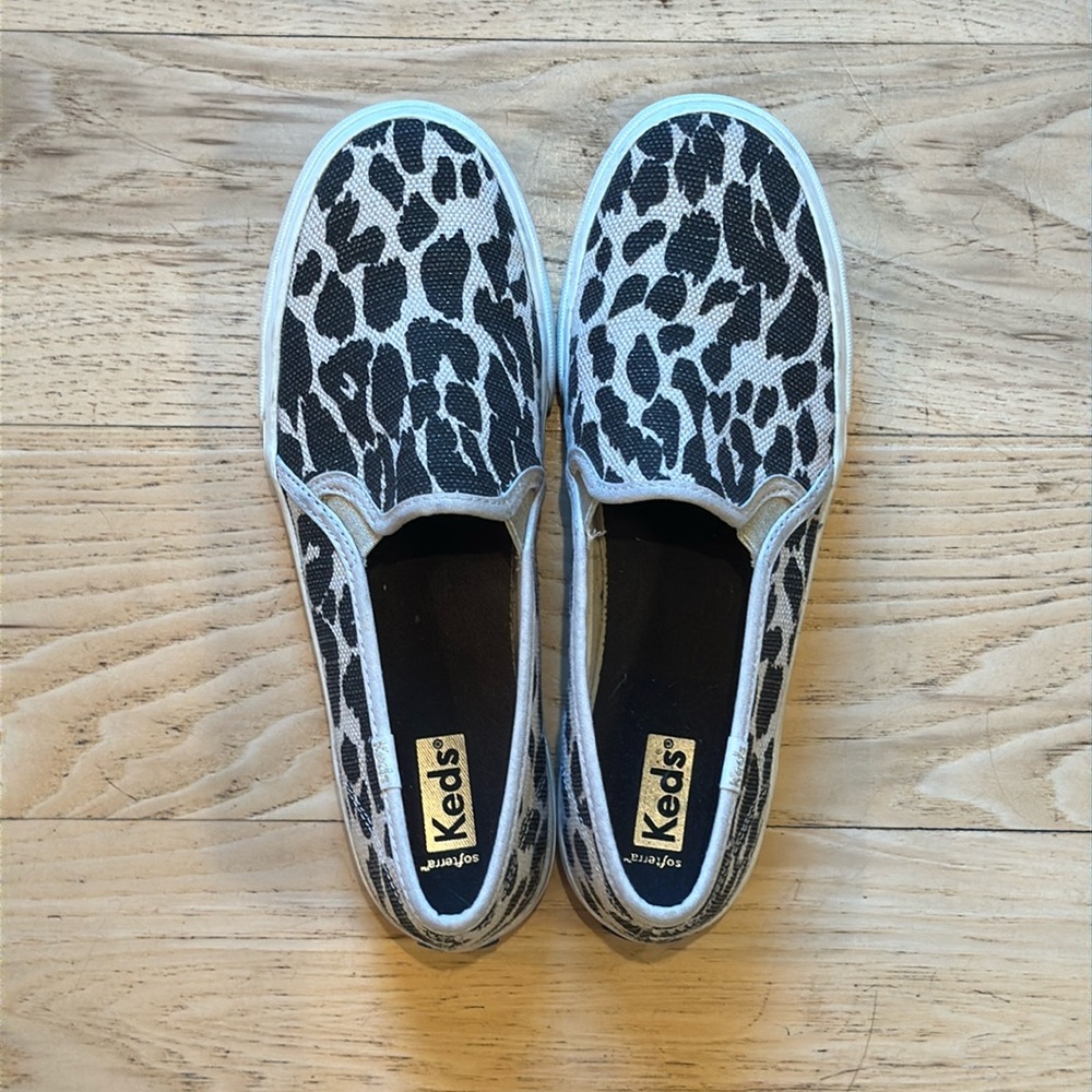 KEDS Double Decker Leo Natural Slip On Sneaker US WMs 8